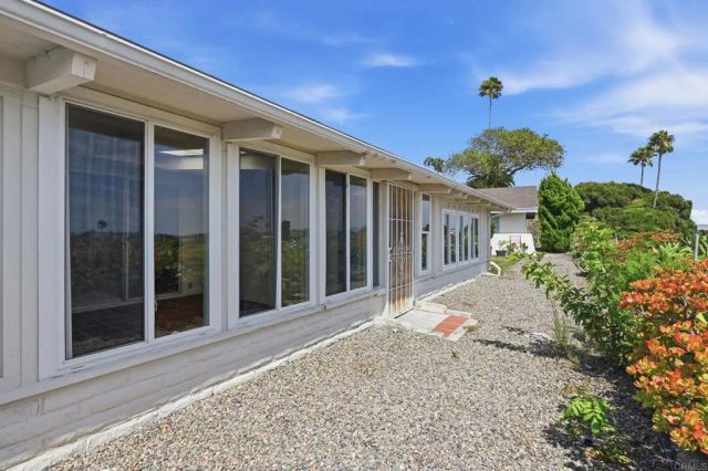 3685 Vista Campana North 41, Oceanside, CA 92057