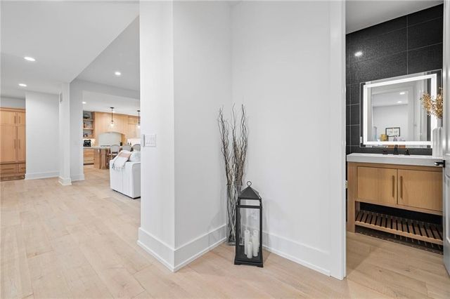 10126 N Kansas Court, Kansas City, MO 64155