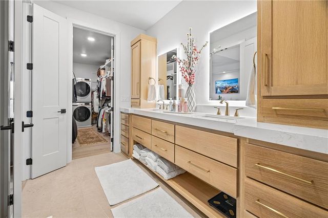 10126 N Kansas Court, Kansas City, MO 64155