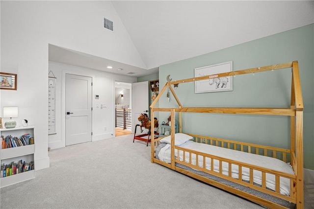 10126 N Kansas Court, Kansas City, MO 64155