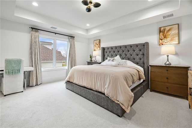 10126 N Kansas Court, Kansas City, MO 64155