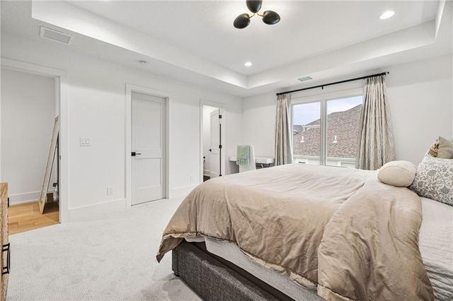 10126 N Kansas Court, Kansas City, MO 64155