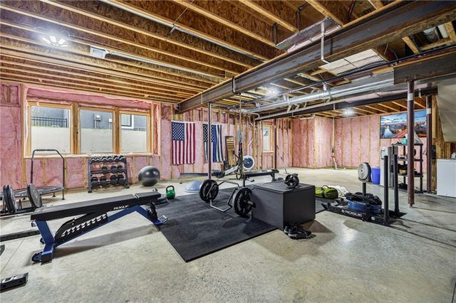 10126 N Kansas Court, Kansas City, MO 64155