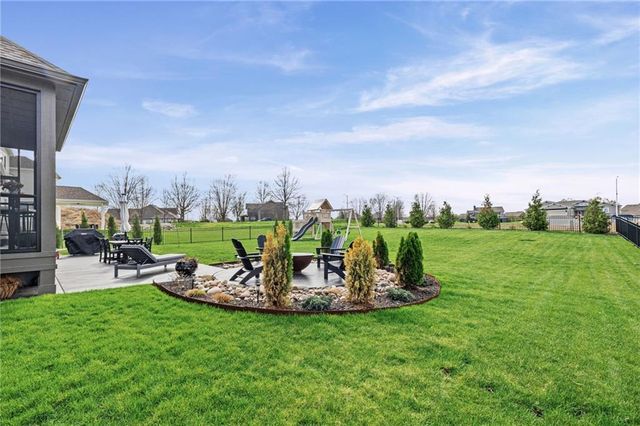 10126 N Kansas Court, Kansas City, MO 64155