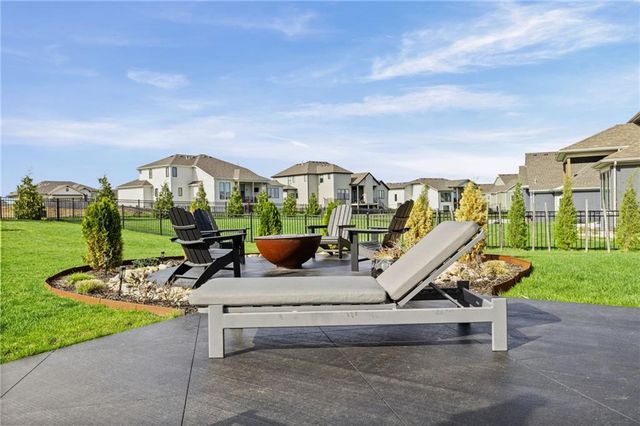 10126 N Kansas Court, Kansas City, MO 64155