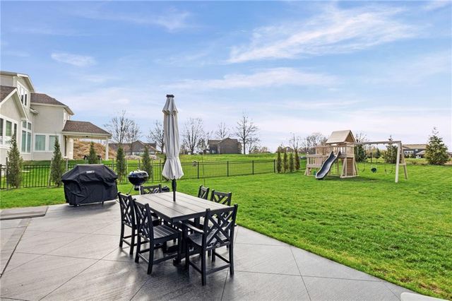 10126 N Kansas Court, Kansas City, MO 64155