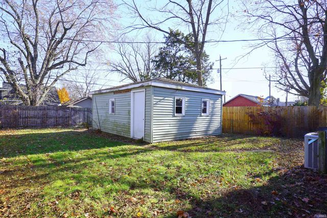 1122 Fremont Street, South Bend, IN 46628