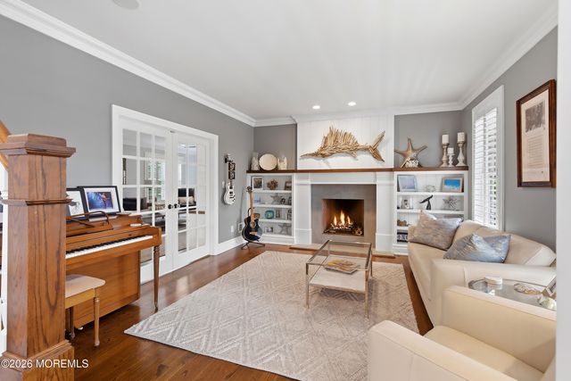 33 Highland Avenue, Monmouth Beach, NJ 07750