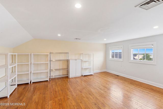 33 Highland Avenue, Monmouth Beach, NJ 07750