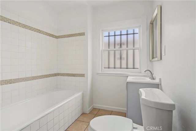 1061 N Minerva, Long Beach, CA 90813