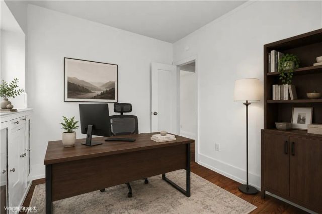1061 N Minerva, Long Beach, CA 90813