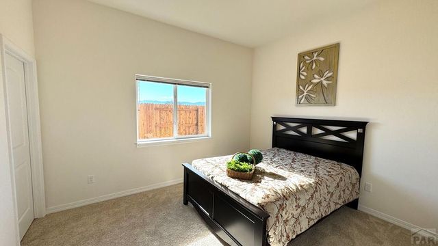 815 Thorncrest Dr, Pueblo, CO 81005