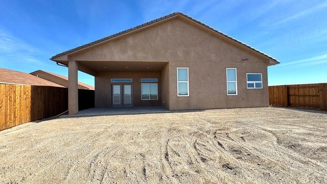 815 Thorncrest Dr, Pueblo, CO 81005