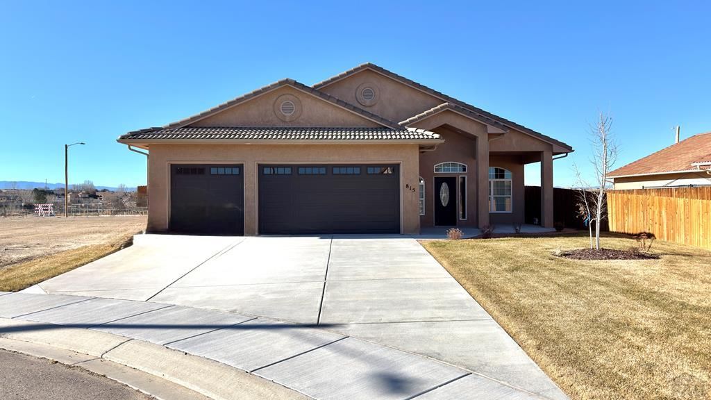 815 Thorncrest Dr, Pueblo, CO 81005