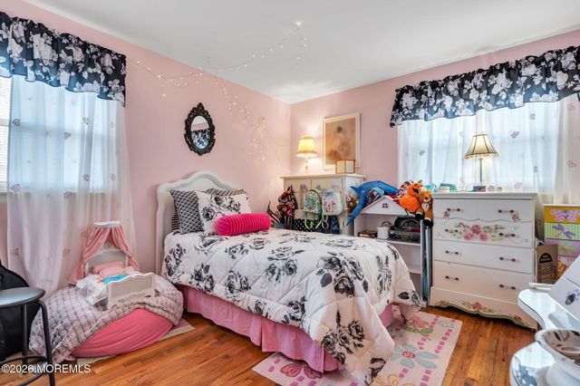 1018 Zircon Drive, Toms River, NJ 08753