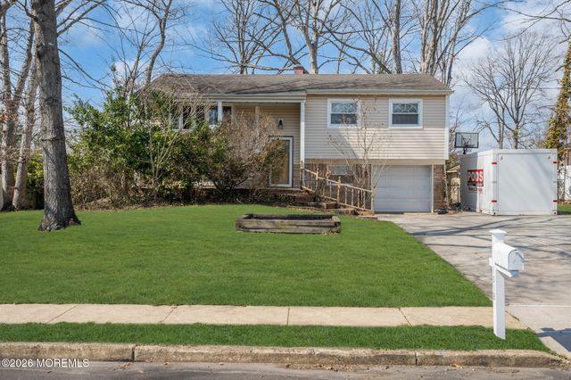 1018 Zircon Drive, Toms River, NJ 08753