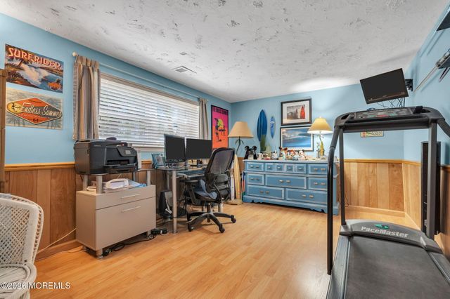 1018 Zircon Drive, Toms River, NJ 08753