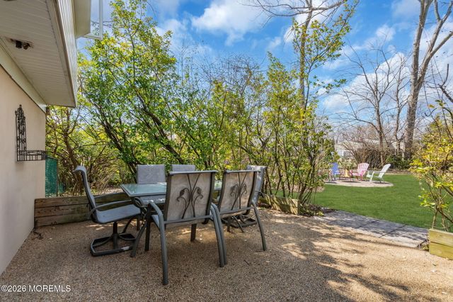 1018 Zircon Drive, Toms River, NJ 08753