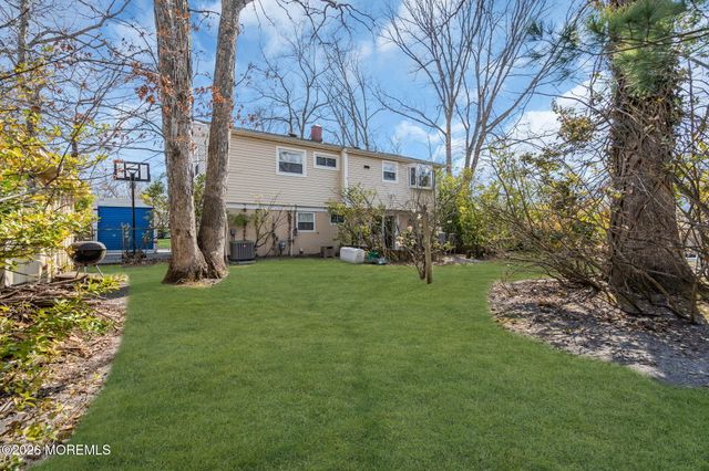 1018 Zircon Drive, Toms River, NJ 08753