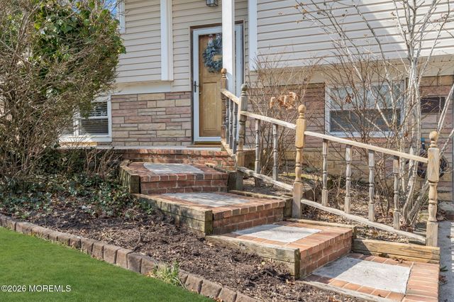 1018 Zircon Drive, Toms River, NJ 08753