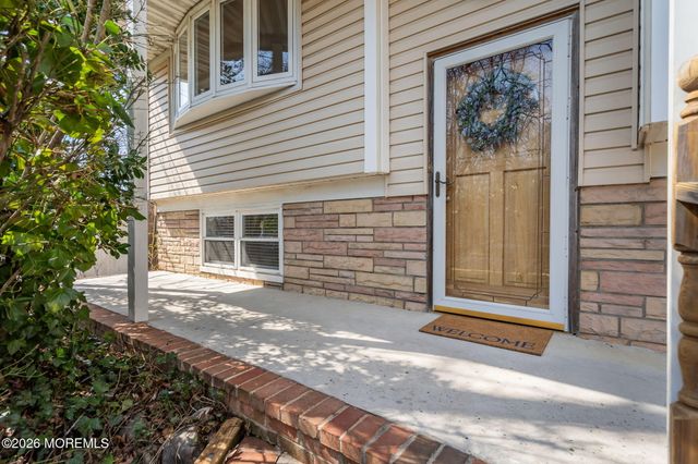 1018 Zircon Drive, Toms River, NJ 08753