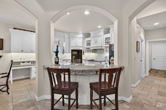 1670 S Willow Lake Way, Eagle, ID 83616