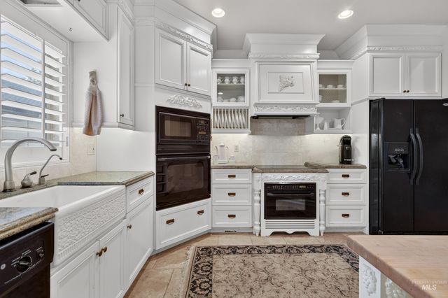 1670 S Willow Lake Way, Eagle, ID 83616