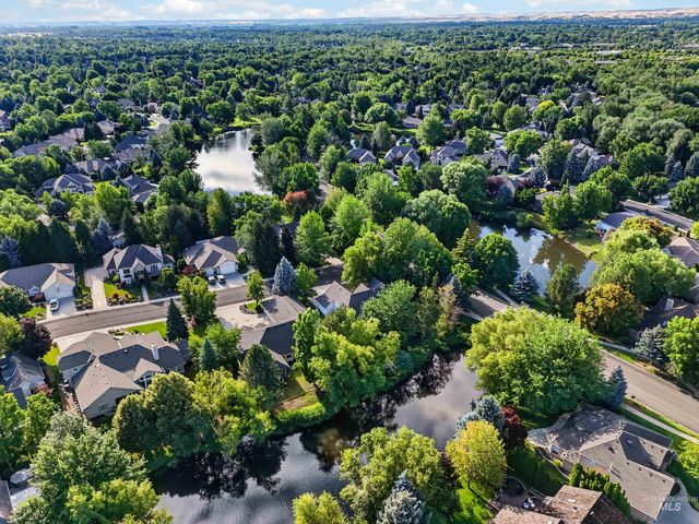 1670 S Willow Lake Way, Eagle, ID 83616