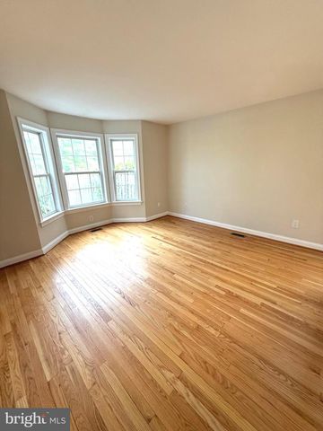 548 PALMER FARM DR, Yardley, PA 19067