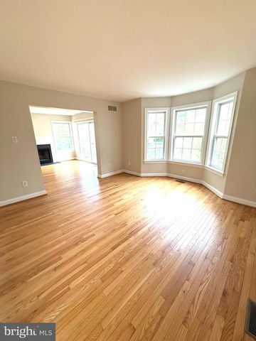 548 PALMER FARM DR, Yardley, PA 19067