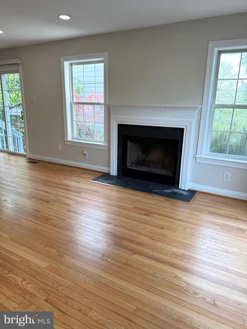 548 PALMER FARM DR, Yardley, PA 19067