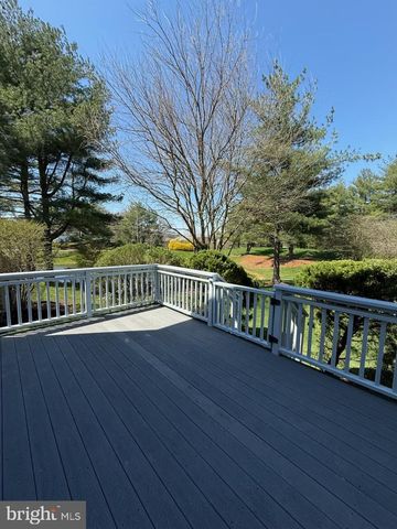 548 PALMER FARM DR, Yardley, PA 19067