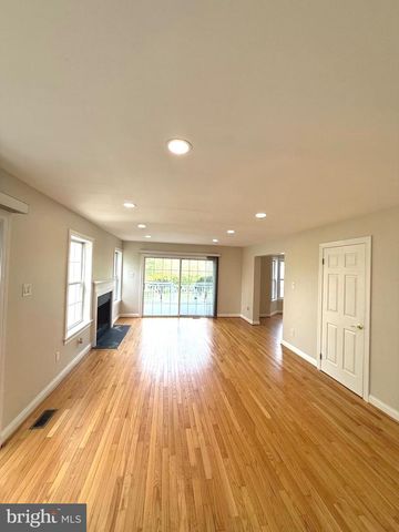 548 PALMER FARM DR, Yardley, PA 19067