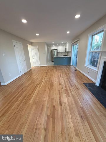 548 PALMER FARM DR, Yardley, PA 19067