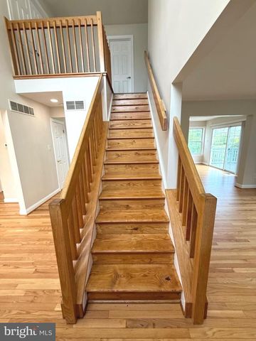 548 PALMER FARM DR, Yardley, PA 19067