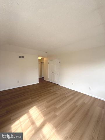 548 PALMER FARM DR, Yardley, PA 19067