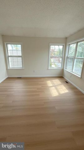 548 PALMER FARM DR, Yardley, PA 19067