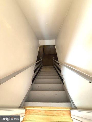 548 PALMER FARM DR, Yardley, PA 19067