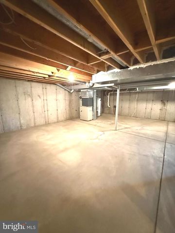 548 PALMER FARM DR, Yardley, PA 19067