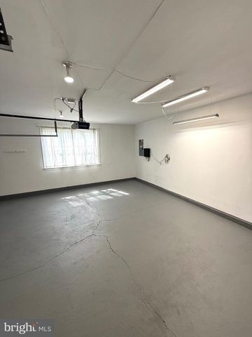 548 PALMER FARM DR, Yardley, PA 19067