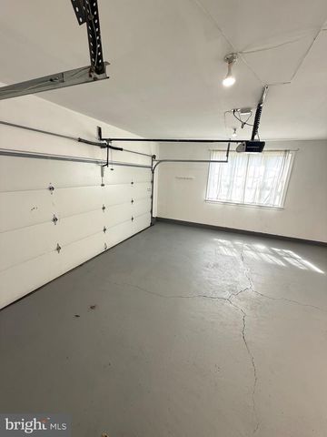 548 PALMER FARM DR, Yardley, PA 19067