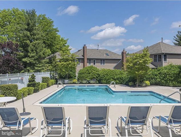 548 PALMER FARM DR, Yardley, PA 19067