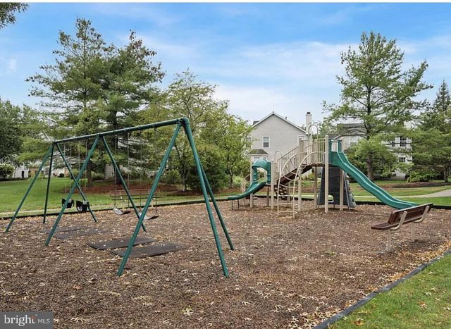 548 PALMER FARM DR, Yardley, PA 19067