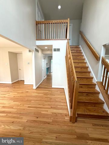 548 PALMER FARM DR, Yardley, PA 19067