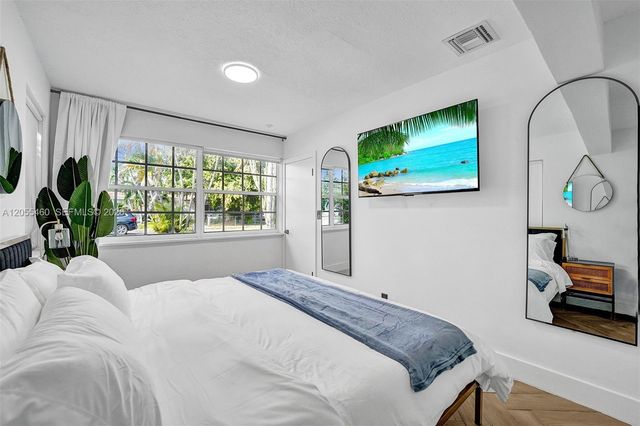 1912 Sherman St, Hollywood, FL 33020