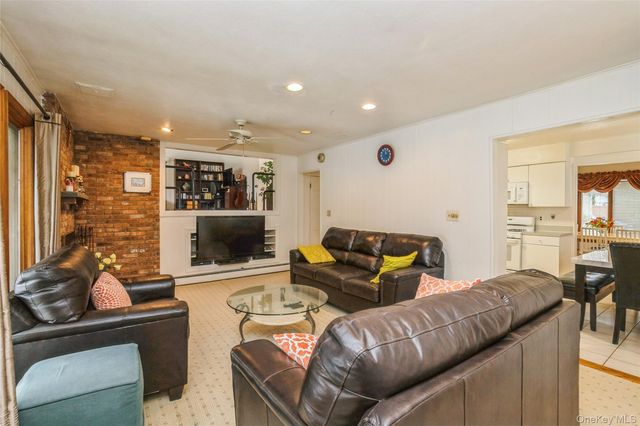 23 Dressler Road, Greenlawn, NY 11740