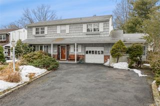 23 Dressler Road, Greenlawn, NY 11740