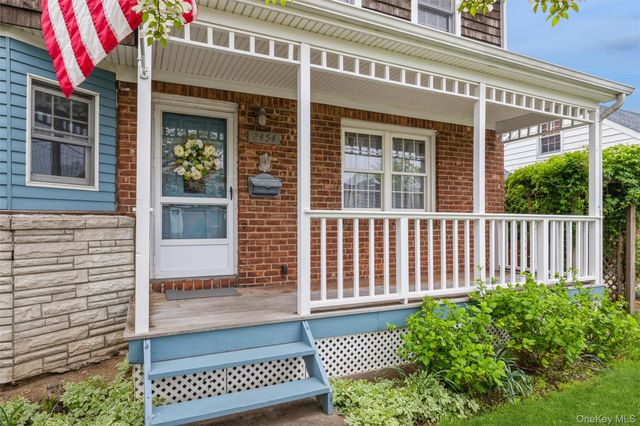 2454 4th Avenue, East Meadow, NY 11554