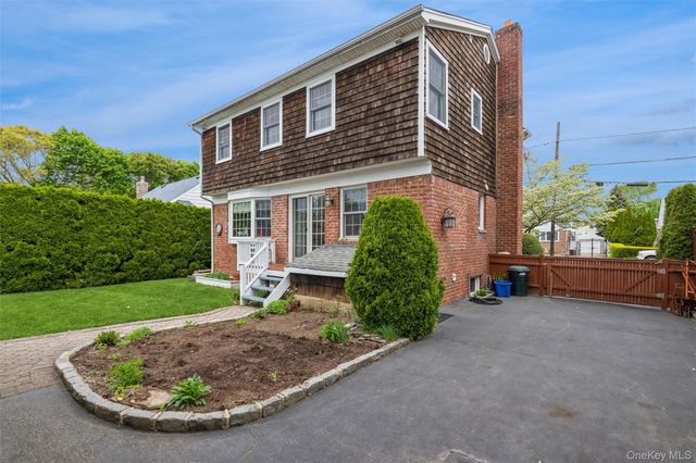 2454 4th Avenue, East Meadow, NY 11554