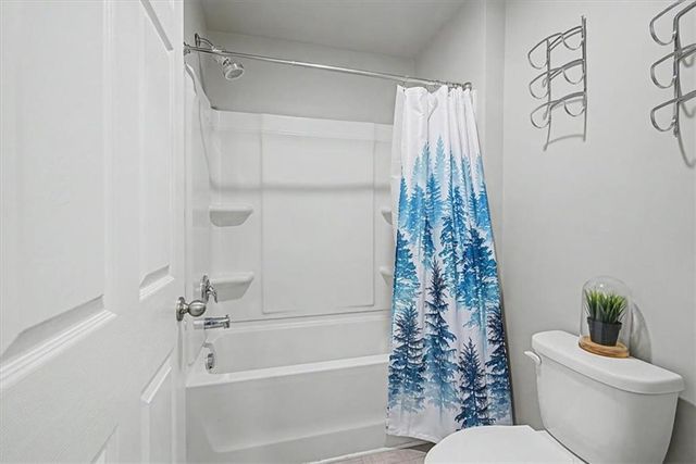 278 Azalea Bloom Drive, Loganville, GA 30052